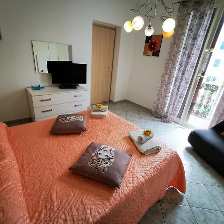 B&B Teatro Politeama House Suite Altea, *