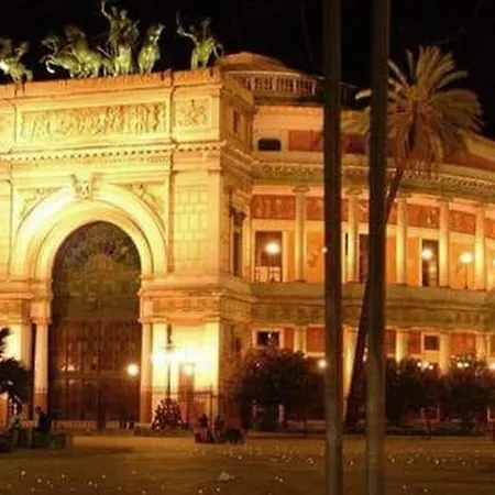 B&B Teatro Politeama House Suite Altea, Palermo